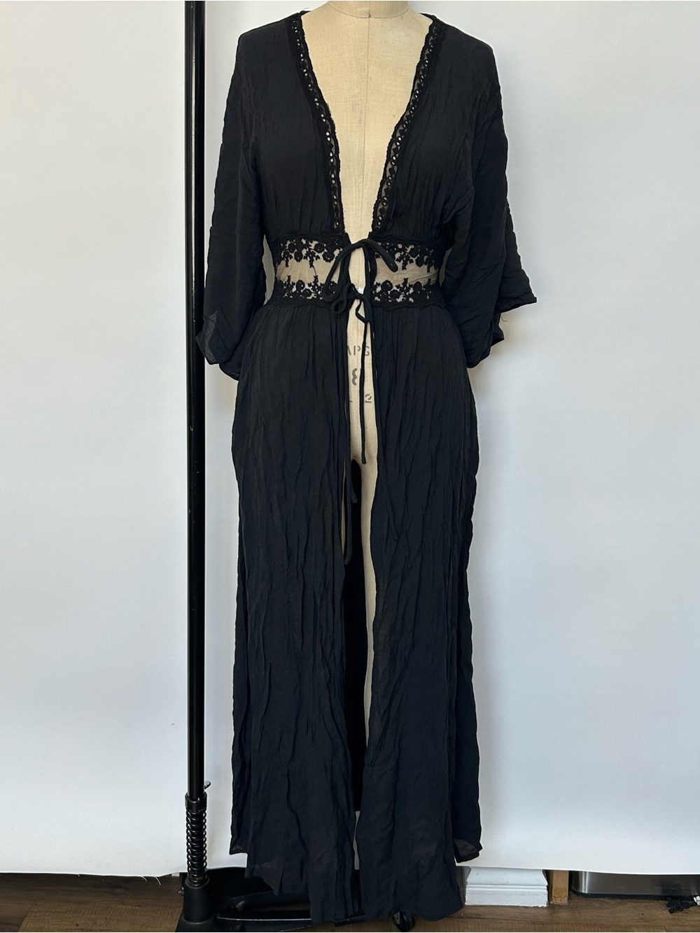 Charlotte Russe Black Lace-Inset Long Robe with Tie Front